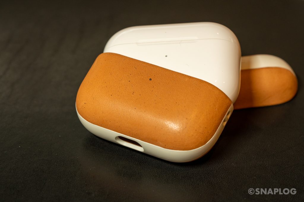 NOMAD Rugged Case AirPods Pro 付け方