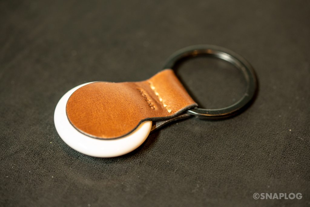 NOMAD Leather Loop for AirTag　接着後